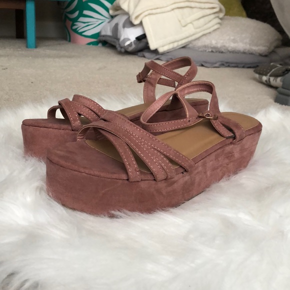 BAMBOO Platform Suede Sandal - Picture 4 of 5